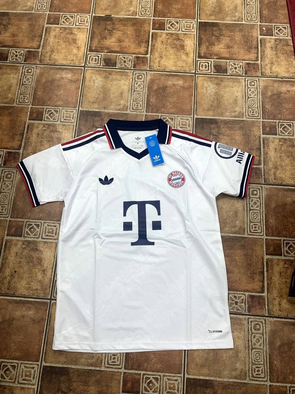 adidas Originals Bayern Munich 2026/27 Jersey Size M